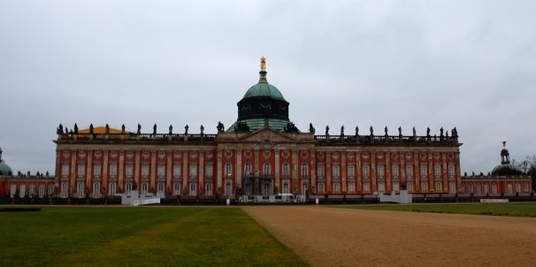 Approaching the palace!